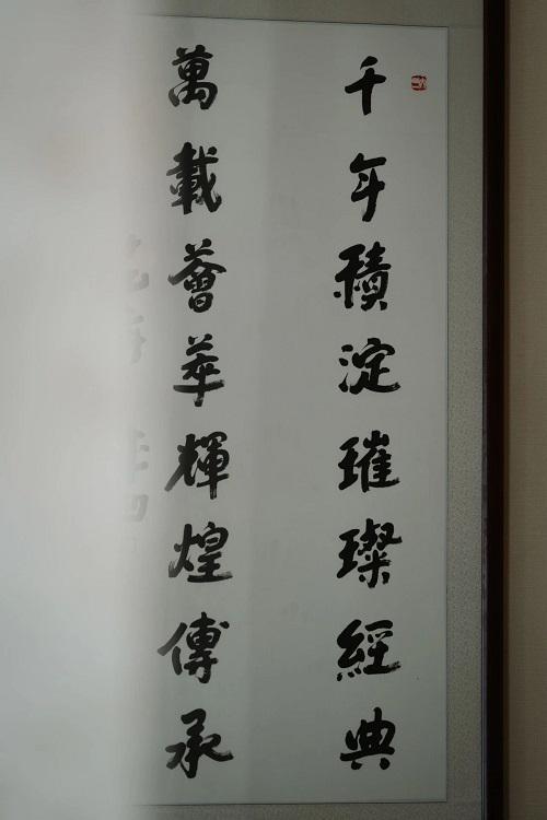 家具厂凹凸传奇：遇见春天的仪式感pg电子模拟器免费版来仙游红木(图5)