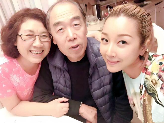 3岁老爸过端午！这哪是父女说是兄妹我都信pg电子试玩网站免费53岁歌手孙悦陪8