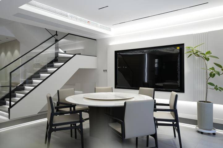 做？4种灯光搭配让餐厅一整个高级住！pg电子免费模拟器网红圆桌照明怎么(图1)